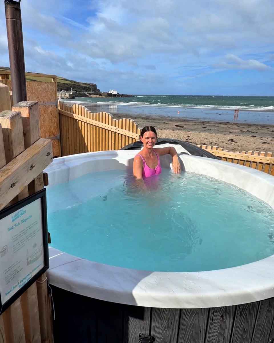 Kishtey Çheh beach sauna, hot tub with views